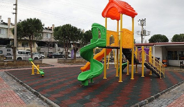 Edremit’te parklar ve yeşil alanlar çoğalıyor