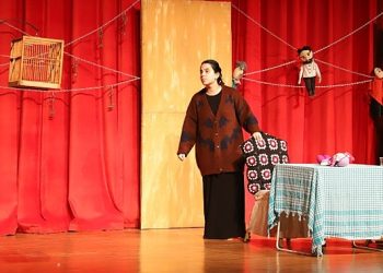 “Filistin hakkında konuşmalıyız” isimli tiyatro oyunu sahnelendi