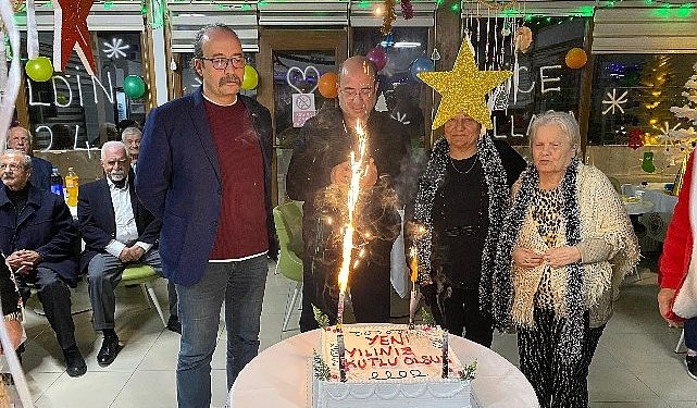 Gemlik Belediyesi yaşlı konuk meskeninde yılbaşı sevinci
