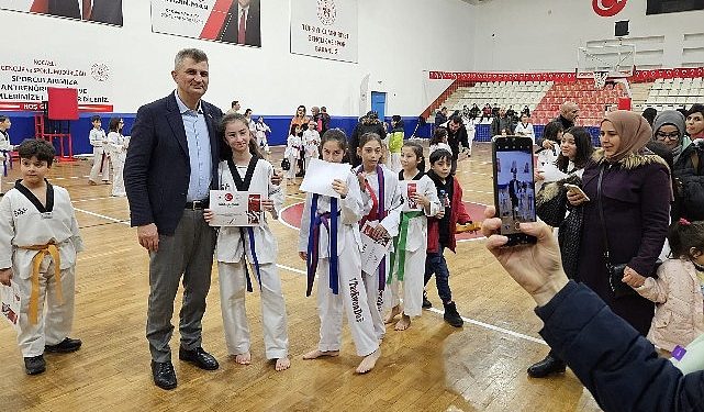 Gölcük belediyespor atletleri nesil atlama coşkusu yaşadı