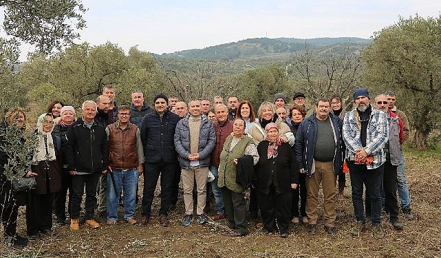 Hayat köyü toprak okulu’ndaki zeytin budama eğitimine çiftçilerden büyük ilgi