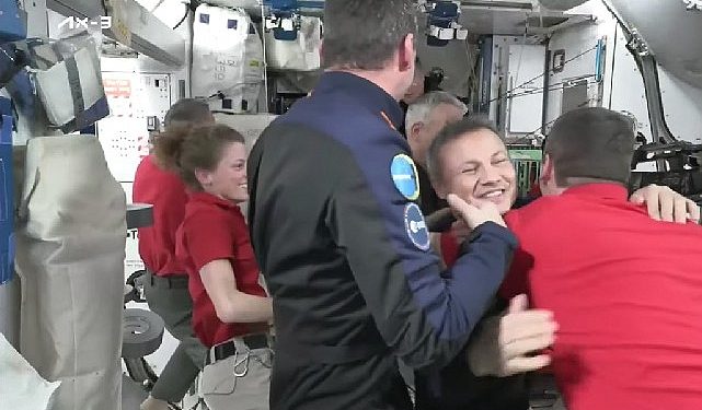 İrtibat Lideri Altun’dan, Gezeravcı’nın uzay seyahatine ait paylaşım