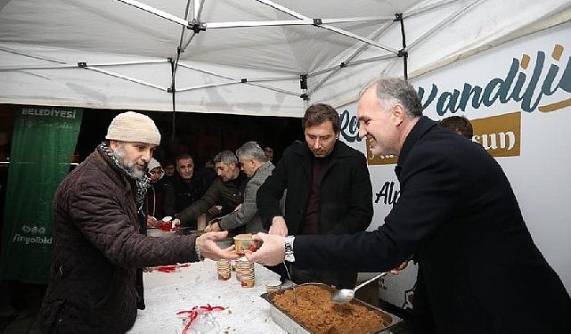 Kandil Helvası Hacı Lütfullah Mescidinde İkram Edildi