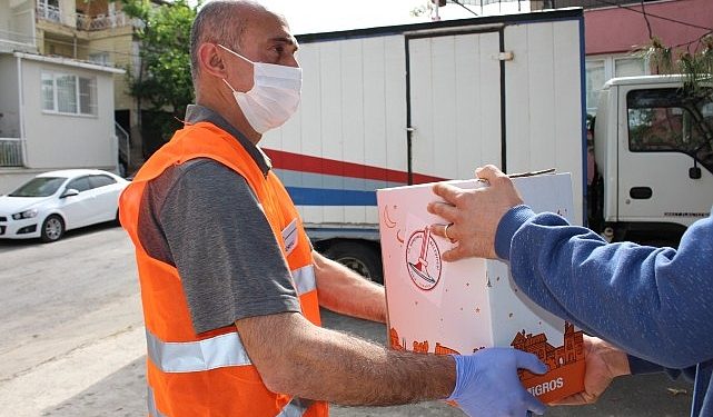 Karşıyaka Belediyesi 5 yılda binlerce yurttaşa takviye verdi