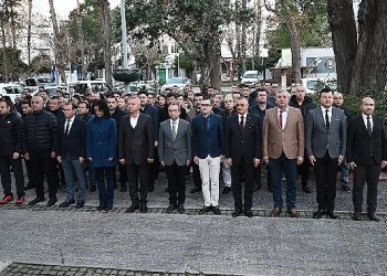 Kemer Belediyesi’nde şehitler için hürmet duruşu
