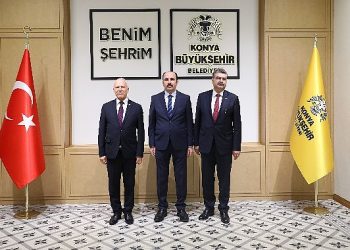 KKTC Meclis Lideri Şiddetli Töre Lider Altay’ı Ziyaret Etti