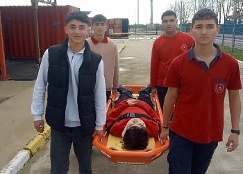 Kocaeli Büyükşehir geleceğin itfaiyecilerini eğitiyor