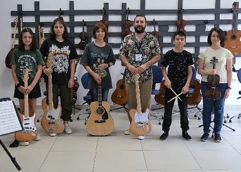 Kocaeli Büyükşehir’in merkezleri gençliğe bedel katıyor