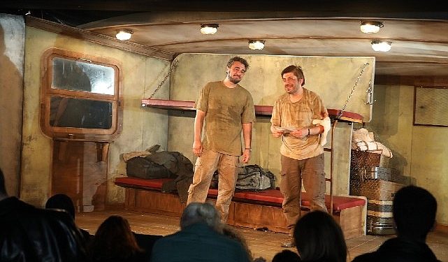 Kocaeli Kent Tiyatrosundan “Hiç kimsenin öyküsü”