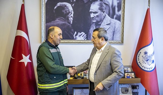 Konak’ın örnek çalışanına Lider Batur’dan teşekkür