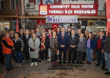 Lider Batur, CHP ilçe örgütleriyle kucaklaştı