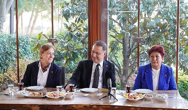 Lider Çalık bayan girişimcilerle buluştu