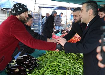 Lider Kalaycı Pazartesi pazarını ziyaret etti