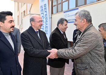 Lider Pekyatırmacı buhara mahallesi’nde ilçe sakinleriyle bir ortaya geldi