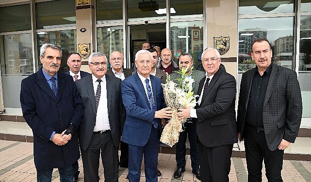 Lider Selvitopu sürücü esnafını ziyaret etti