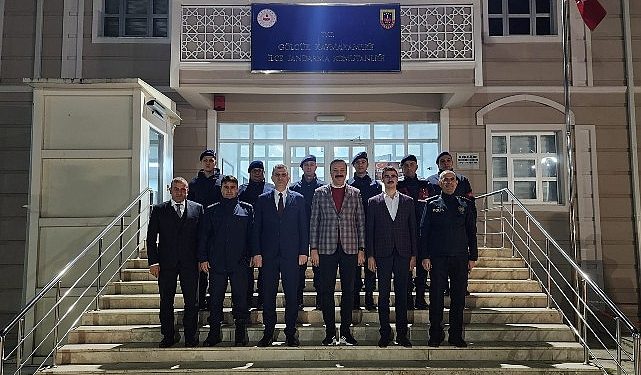 Lider Sezer yeni yıla vazife başındaki işçi ile girdi