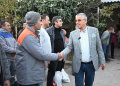 Lider Topaloğlu belediye işçisinin yeni yılını kutladı