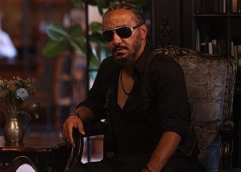 Malik Ayhan müzikteki muvaffakiyetini ticarete taşıdı