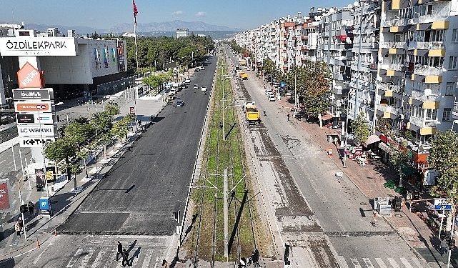 Namık Kemal Bulvarı’nda sıcak asfalt çalışmaları sürüyor