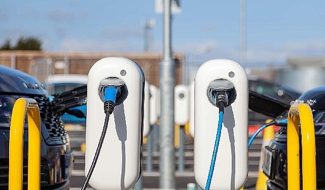 Narlıdere’ye elektrikli araç şarj istasyonları kurulacak