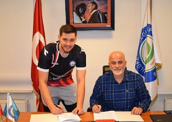 Nilüfer hentbolda 7 imza