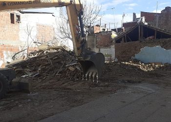 Osmangazi’den mahalleleri inançlı hale getiren yıkım