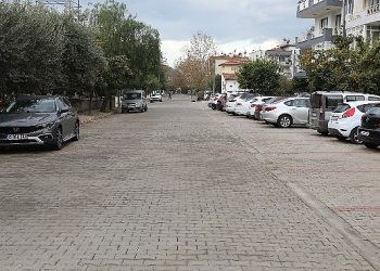 Öz kaynaklarla gerçekleştirilen altyapı için cumhuriyet mahallesi’nden Filiz Başkan’a teşekkür