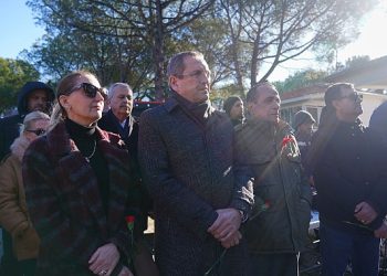 Uğur Mumcu Ayvalık’taki meskeninin önünde anıldı