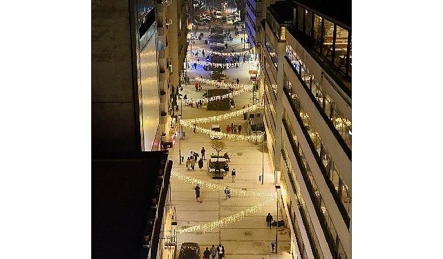 Ulusal Kütüphane Caddesi çiçek açtı