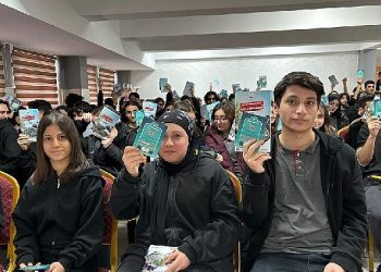 Üniversite adaylarına Lider Dündar’dan “dijital” eğitim takviyesi