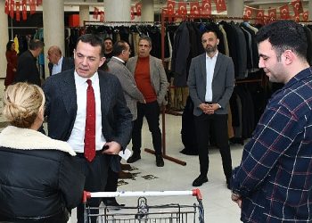Yenişehir Belediyesi 55 bin vatandaşa temel gereksinim gereci takviyesi verdi