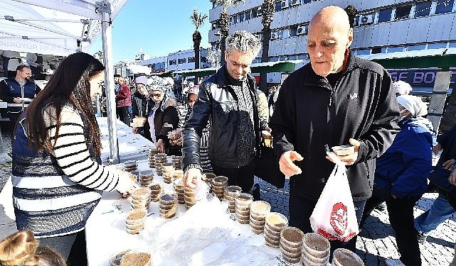 6 Şubat sarsıntısında hayatını kaybedenler İzmir’de anıldı