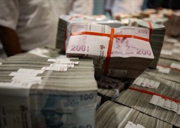 Bütçe yılın ilk ayında 150.7 milyar TL açık verdi