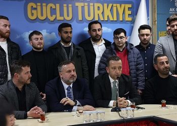 AK Gençlerden Tutuş’a tam dayanak