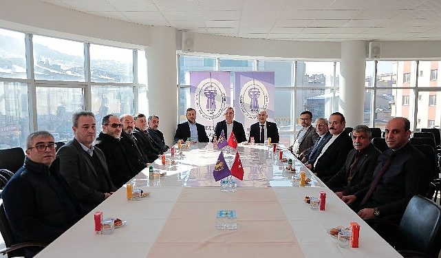 AK Parti heyetinden Kızılay ve NESOB’a ziyaret