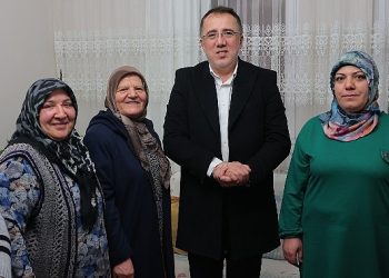 AK Parti Nevşehir Belediye Lider Adayı Dr. Mehmet Savran, “Şehrimize olan sevdamızı, dün olduğu üzere yarında çalışarak göstereceğiz.” dedi