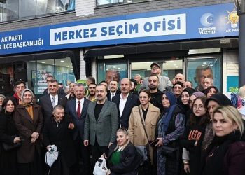 AK Parti’den miting havasında seçim ofisi açılışı