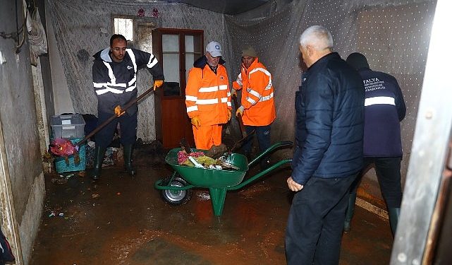 Antalya Büyükşehir 2 bin 403 çalışanla afetzedelerin yanında