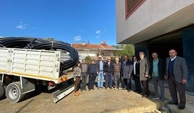 Antalya Büyükşehir Belediyesi’nin çiftçiye yönelik dayanakları sürüyor