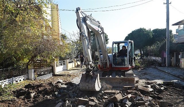 Burhaniye’de Yollar 5 Yıldır İlmek İlmek Örülüyor