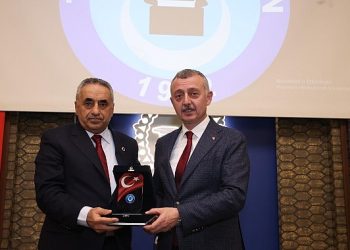 Büyükakın, Türk Büro-Sen’in moral gecesine katıldı