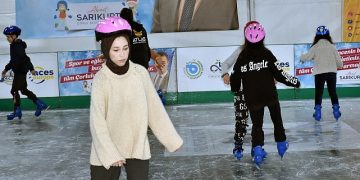 Buz Pisti Ağır İlgi Gördü