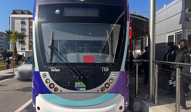 Çiğli Tramvayı “Kırmızı” ve “Mavi” çizgiyle İzmirlilerin hizmetinde