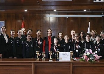 Dokuz Eylül Üniversitesi DEÜ Devlet Konservatuvarı Öğrencilerinin Milletlerarası Başarısı: 2 Başka Müsabakada Toplam 14 Ödül Aldılar