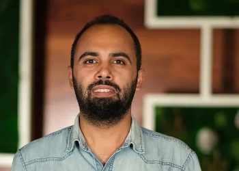 Dr. Öğr. Üyesi Serdar Körük: “Ergenin Sağlıklı Bir Kişilik Gelişimi için Ebeveynleriyle Çatışması Normal”