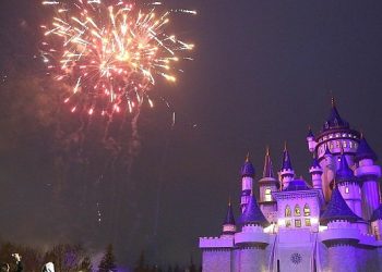 Dünya Epilepsi Günü’nde Türkiye Mor Renkle Aydınlandı