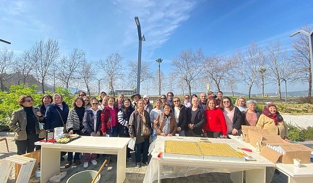 Efes Tarlası Hayat Köyü’nde Zeytinyağı Sabunu Atölyesi