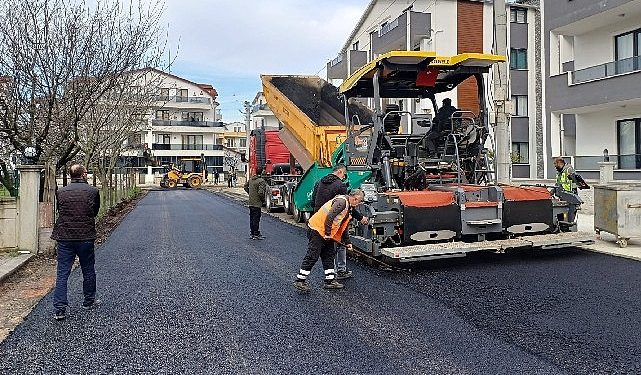 Gölcük’te Yazlık Termal Sokak asfaltlandı