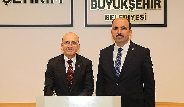 Hazine ve Maliye Bakanı Şimşek Lider Altay’ı Ziyaret Etti