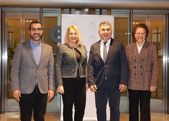 Hazırgiyim ihracatçıları yılın son çeyreğinde toparlanma bekliyor